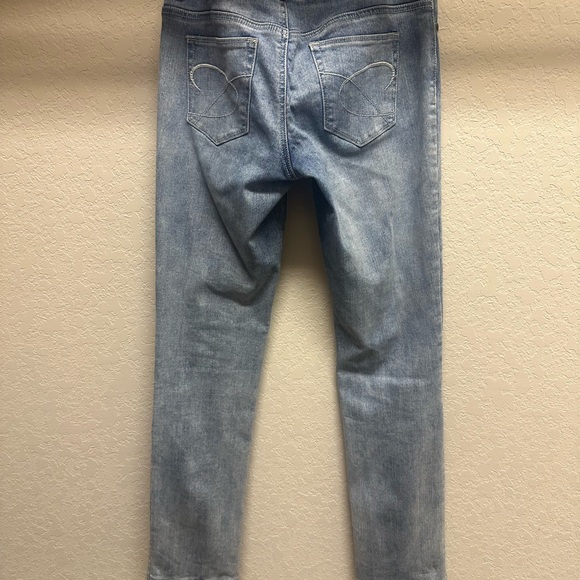 Chico’s jeans - Picture 2 of 4